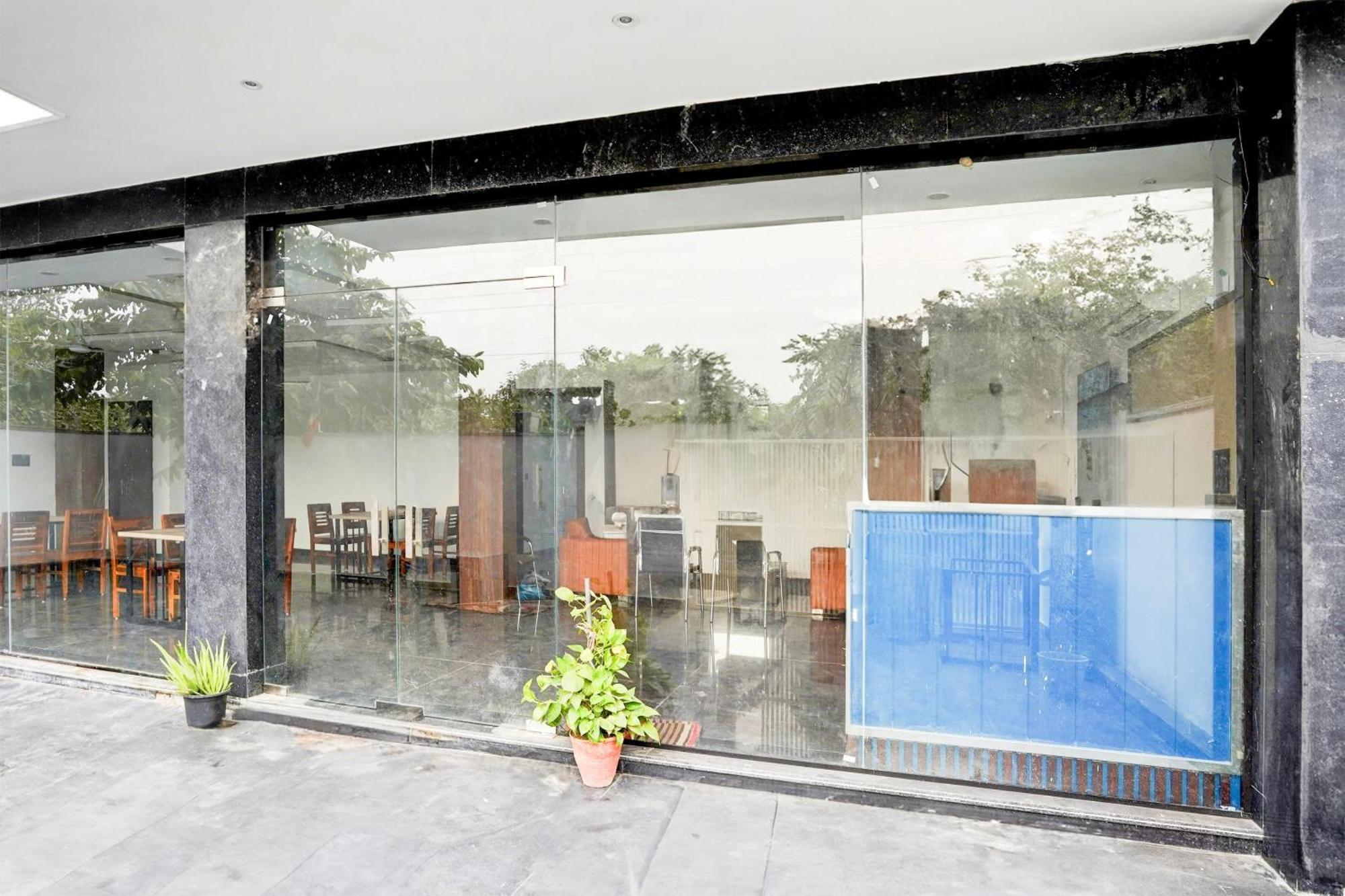 Super Collection O 63 A Noida Hotell Eksteriør bilde