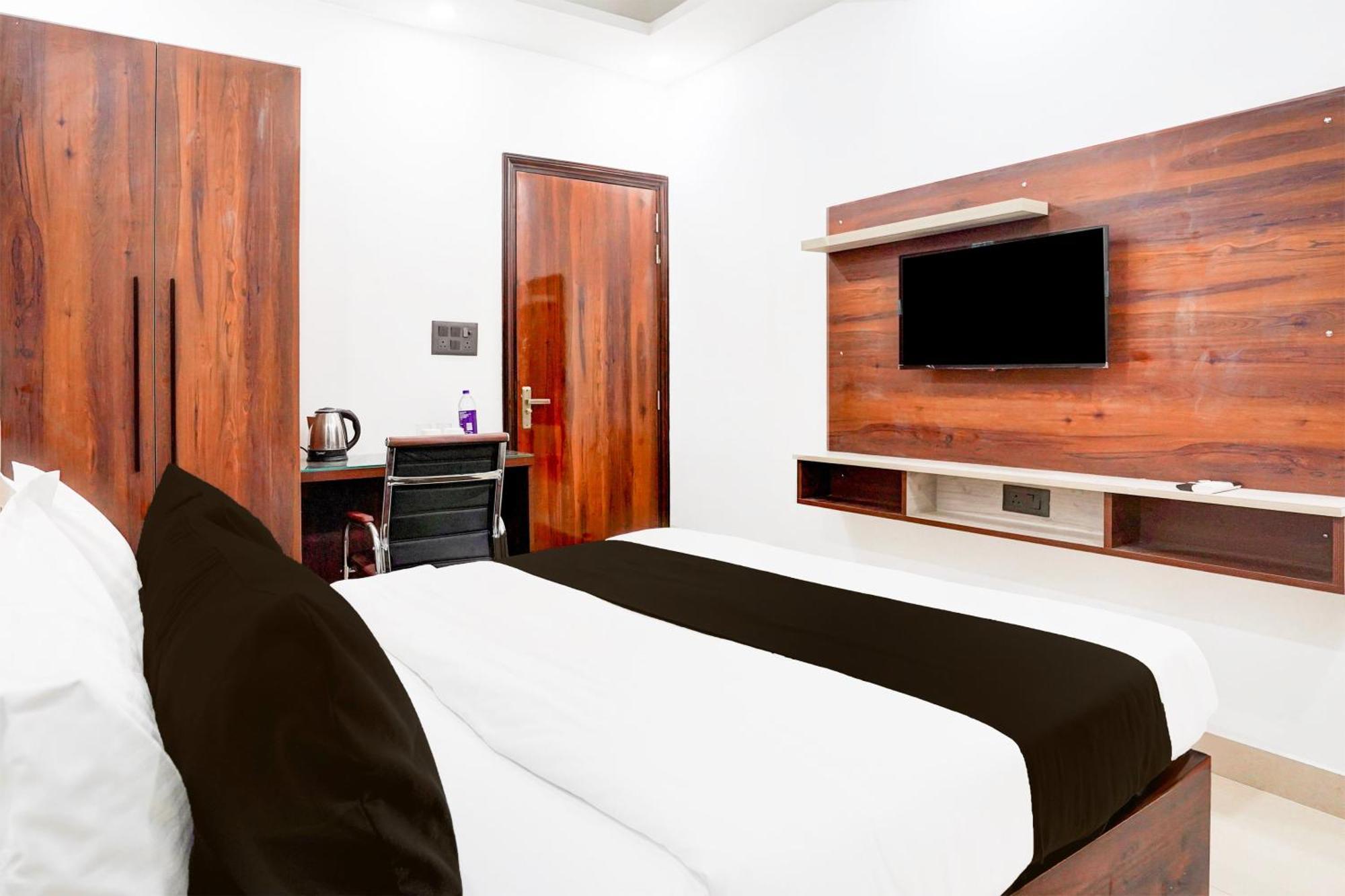 Super Collection O 63 A Noida Hotell Eksteriør bilde