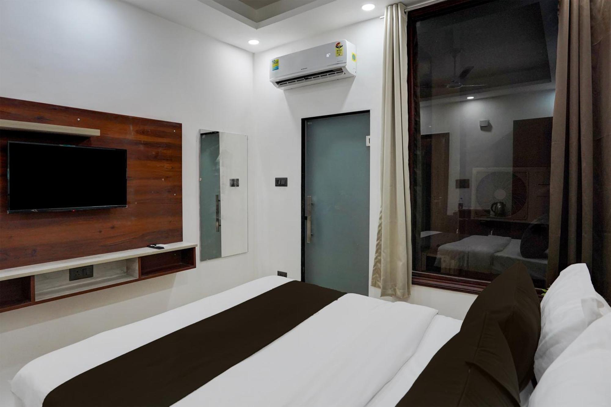 Super Collection O 63 A Noida Hotell Eksteriør bilde